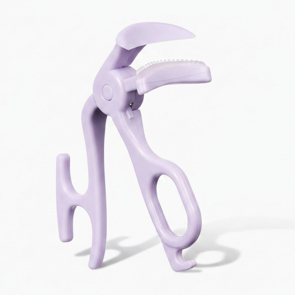 Lavender Eyelash Curler With Serrated Pads – Korean beauty tool (view 1)