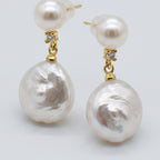 Pearl Twisted Frame Stud Earring - Type 2