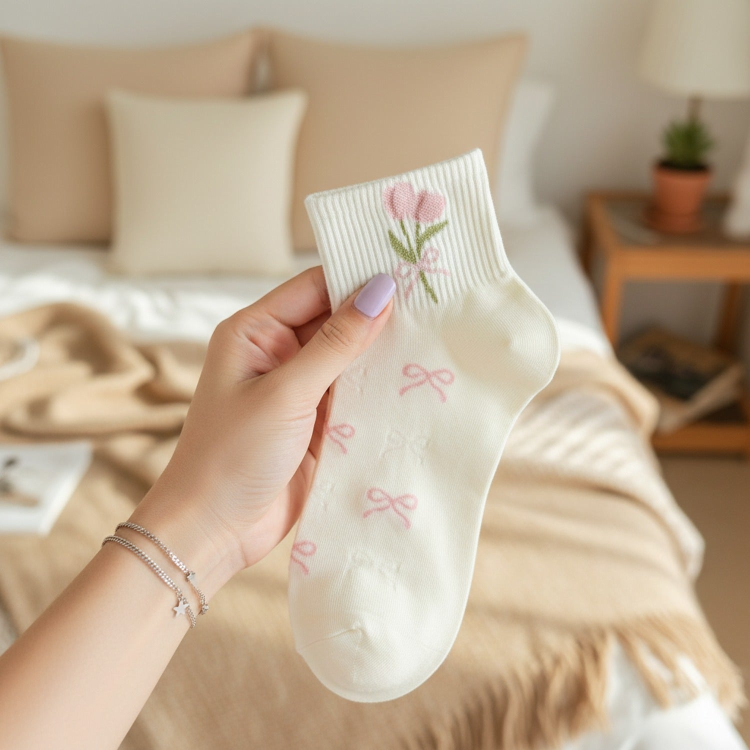 Cream Ribbed Ankle Socks With Pink Tulip Bow