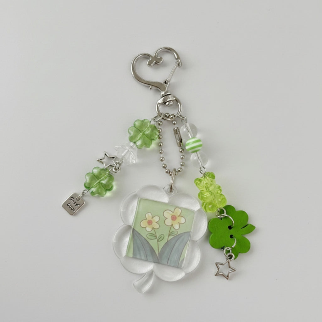 Flower Acrylic Keyring With Clover Charm Beads