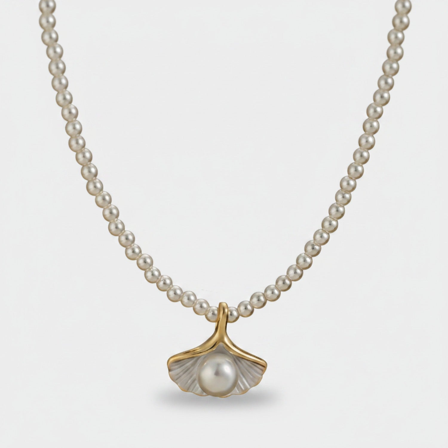 Pearl Shell Pendant Beaded Necklace Gold