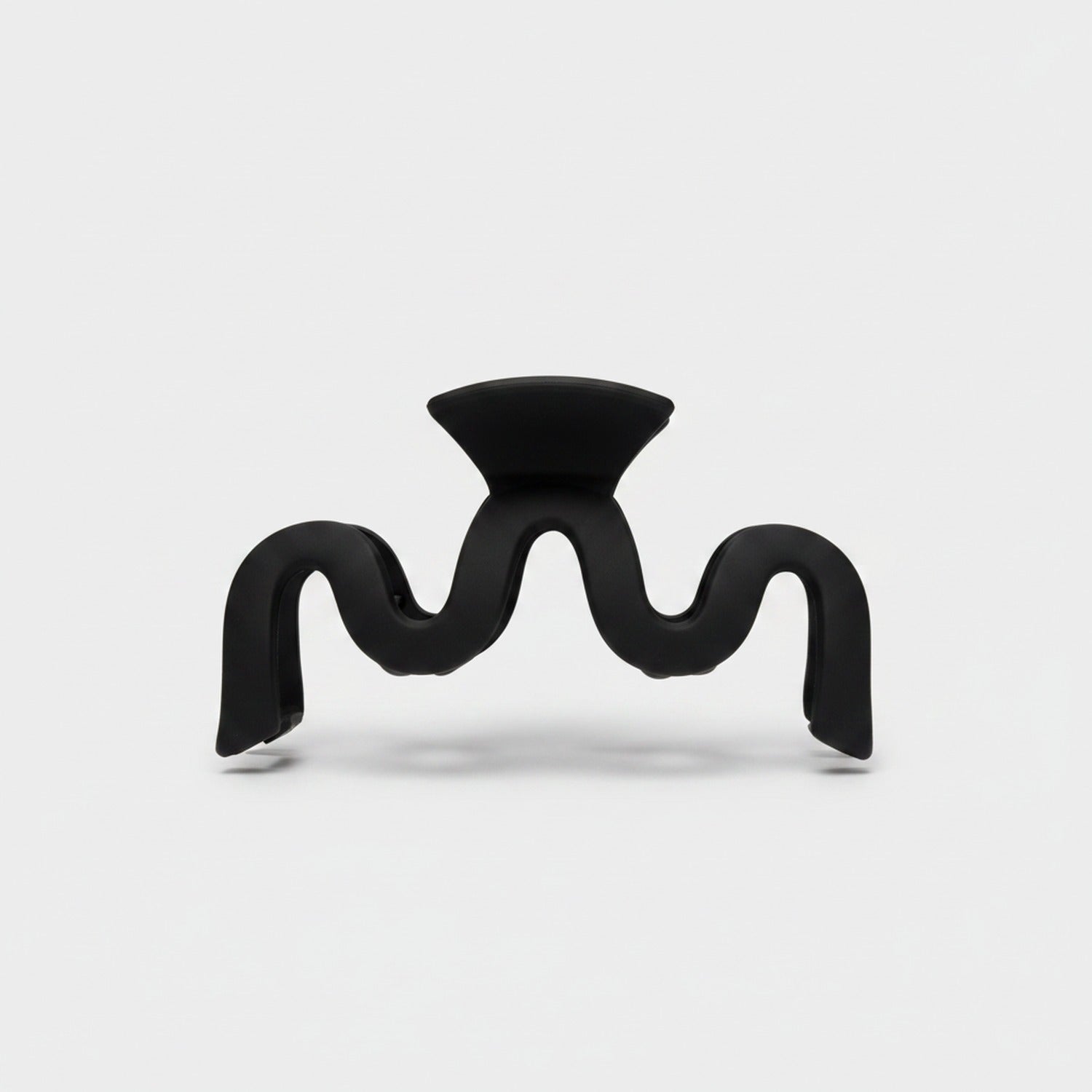 Black Wavy Hair Claw Clip
