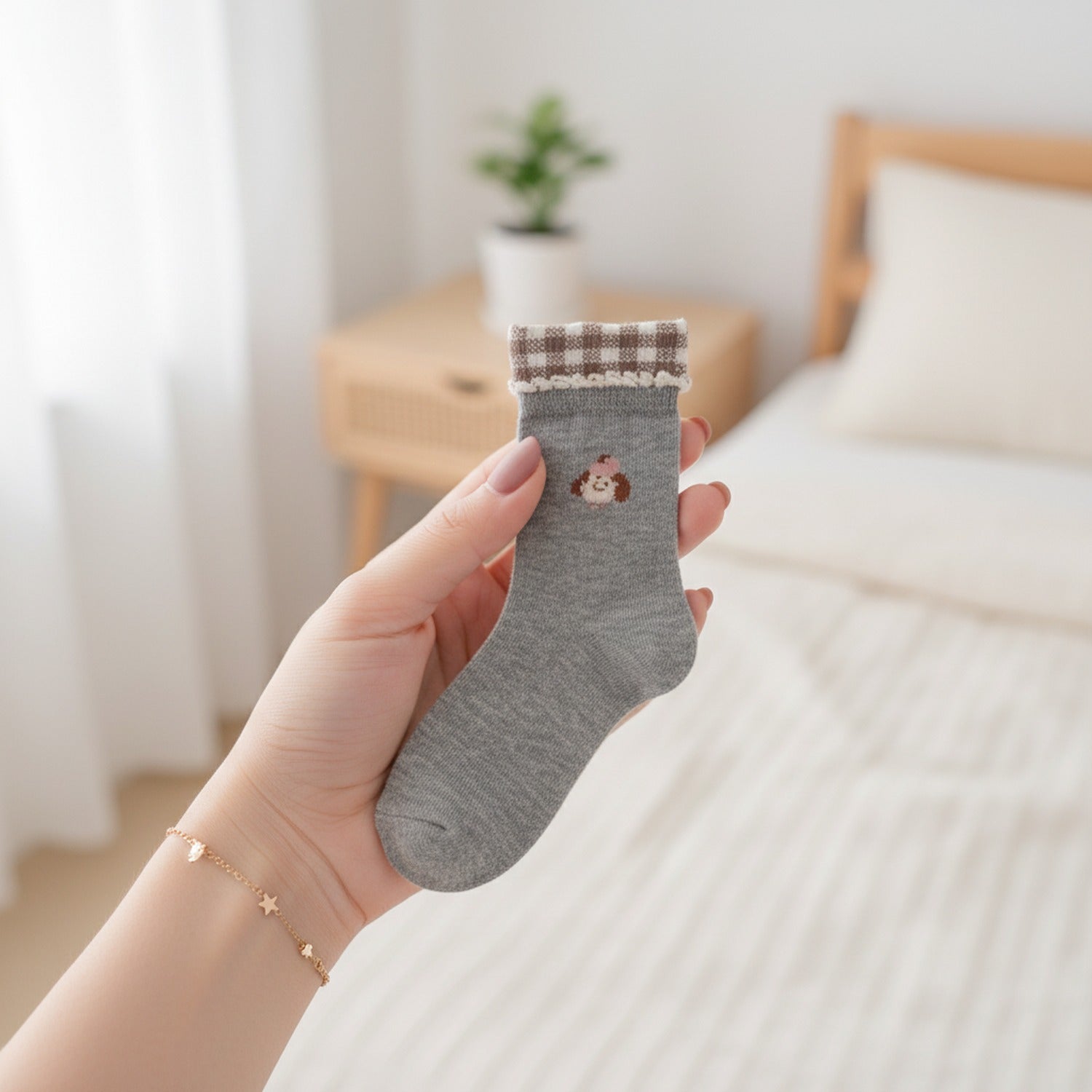 Mauve Heart Fuzzy Cuff Crew Socks