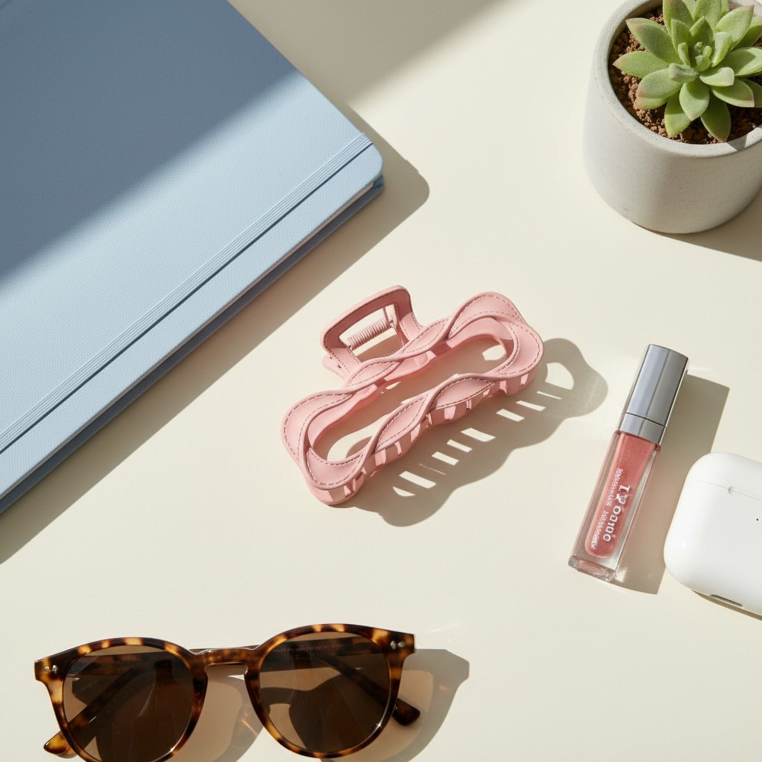 Pink Wavy Claw Hair Clip with Textured Grip