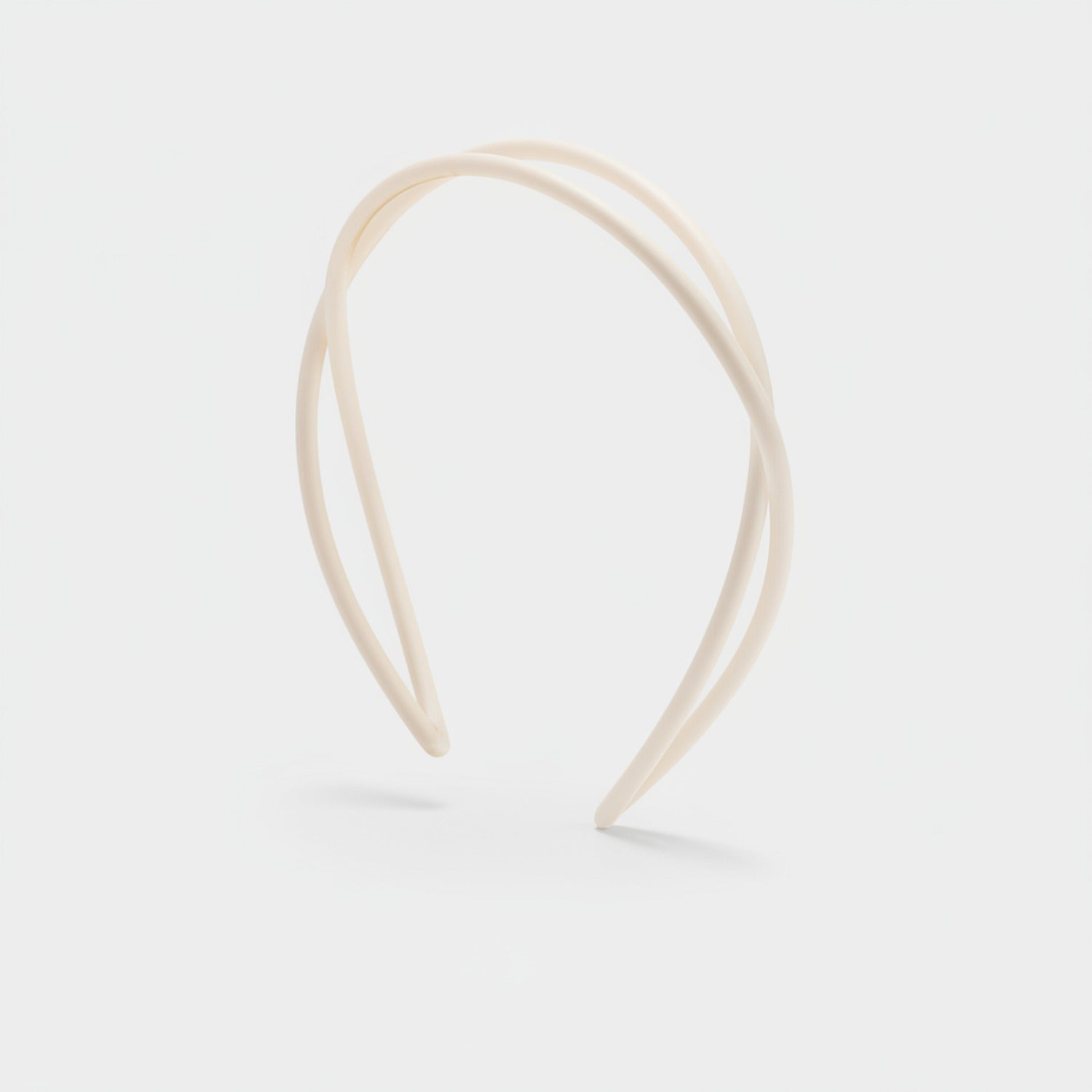 Black Curved Minimalist Hairband Headpiece