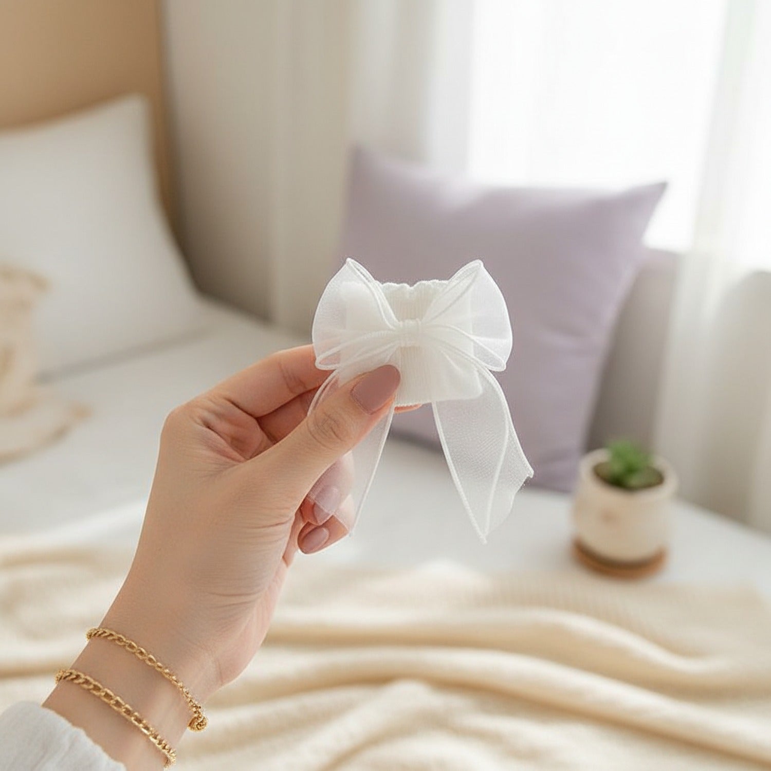 White Bow Knit Crew Socks