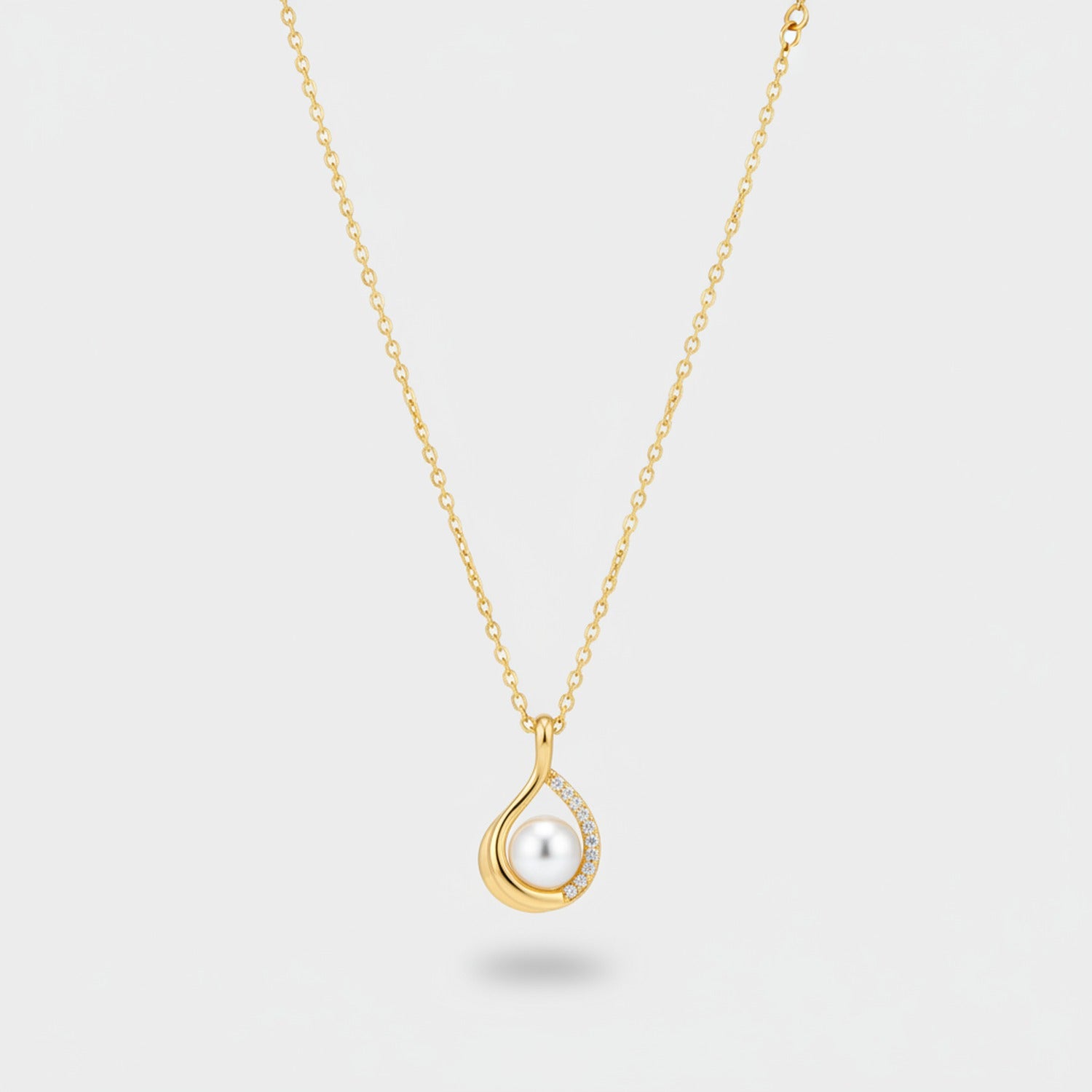 Pearl Teardrop Gold Chain Necklace