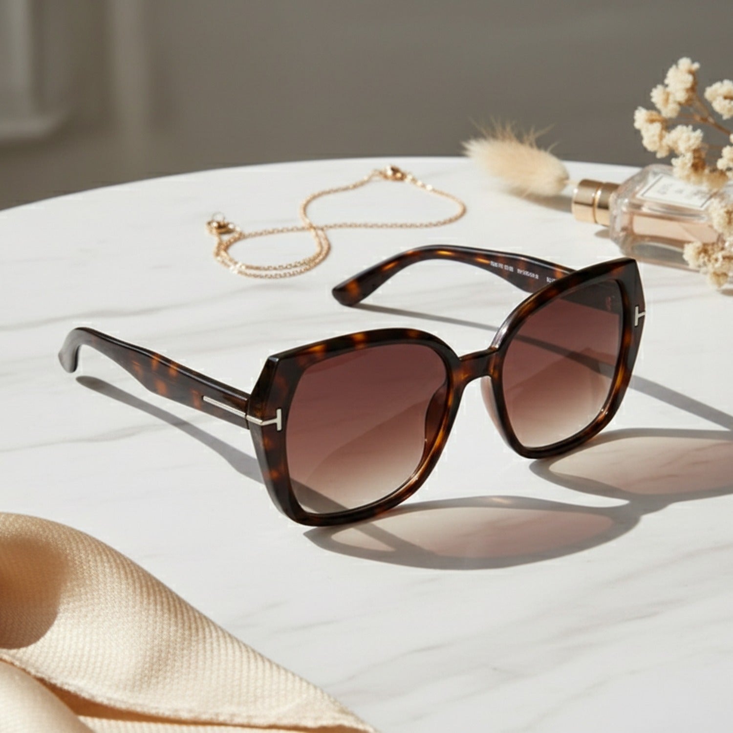 Tortoiseshell Square Gradient Sunglasses With Metal Bridge