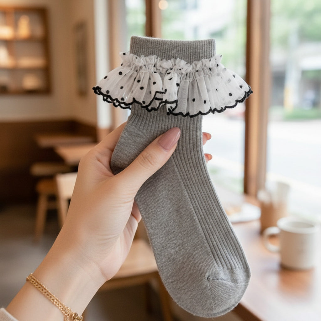 Cream Ribbed Crew Socks With Lace Ruffle