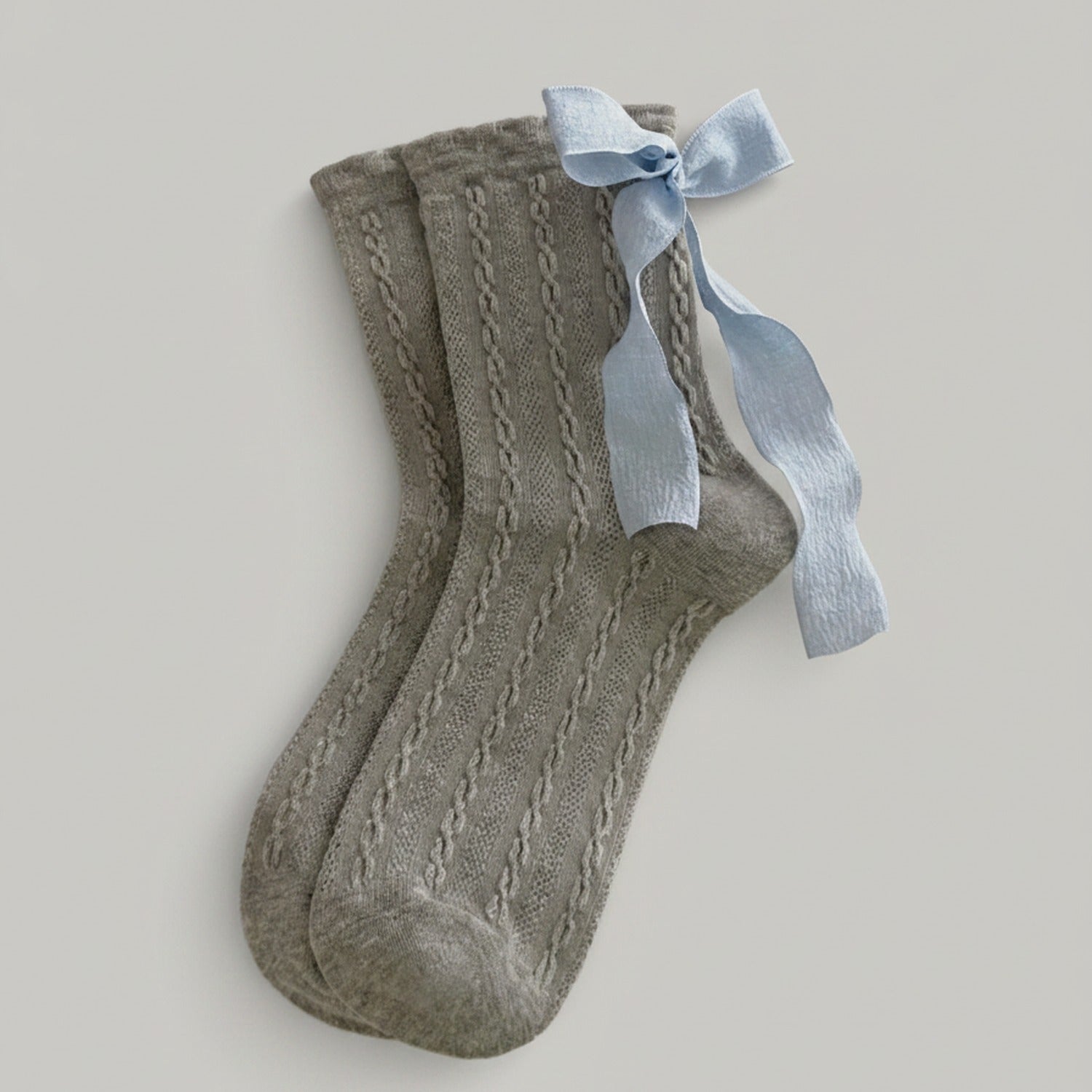 Cream Cable Knit Socks With Pink Bow