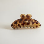 Tortoise Shell Heart Design Hair Claw Clip – hair accessories (view 1)