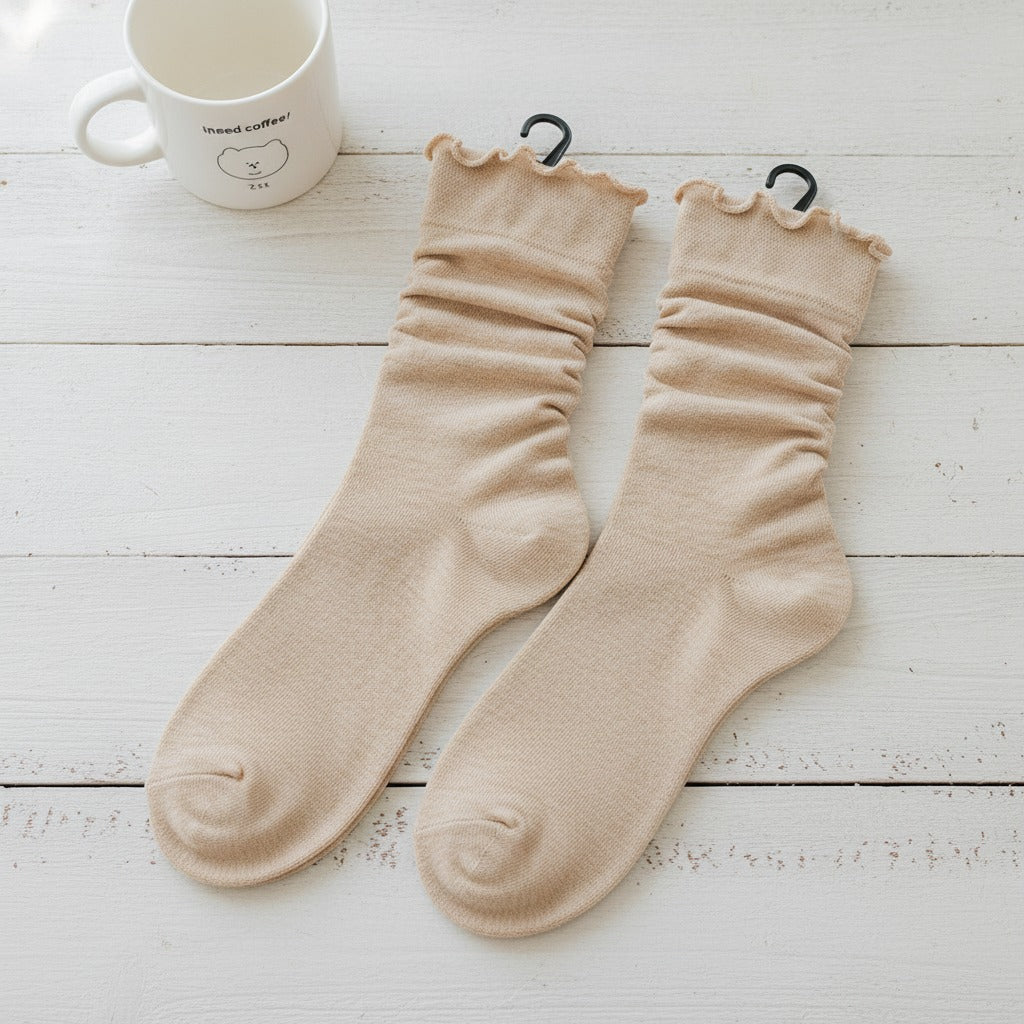 Slouch Crew Socks with Scalloped Edge - Oatmeal