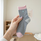 Gray Striped Pink Cuff Star Crew Socks