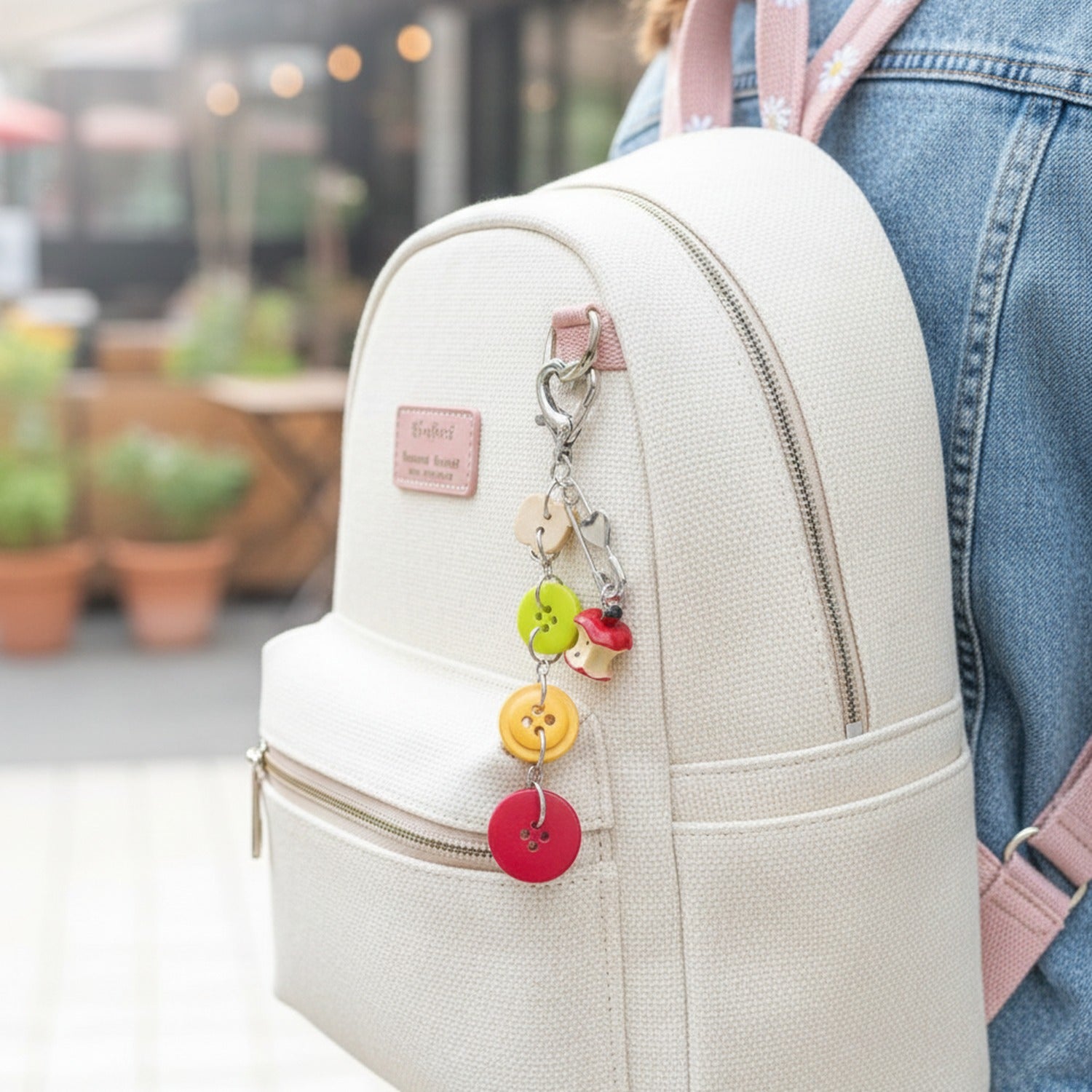 Colorful Button Charm Acrylic Keyring With Heart Clasp