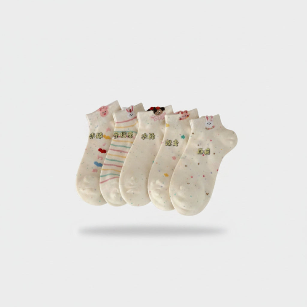 Cream Ankle Socks With Floral & Heart Designs