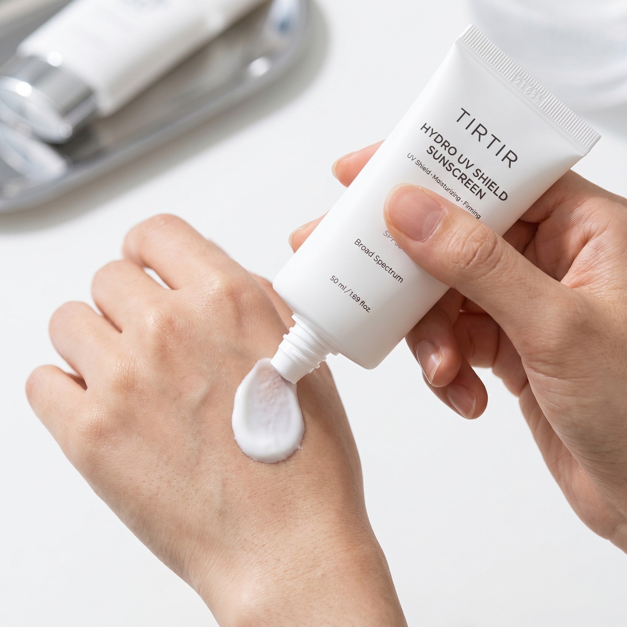 (OTC) UV SHIELD SUN SCEREEN 50ml