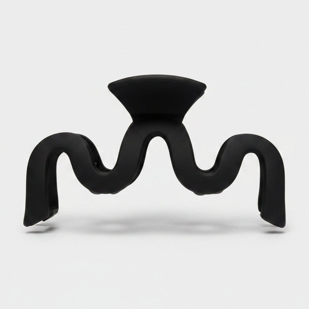 Black Wavy Hair Claw Clip – hair accessories (view 1)