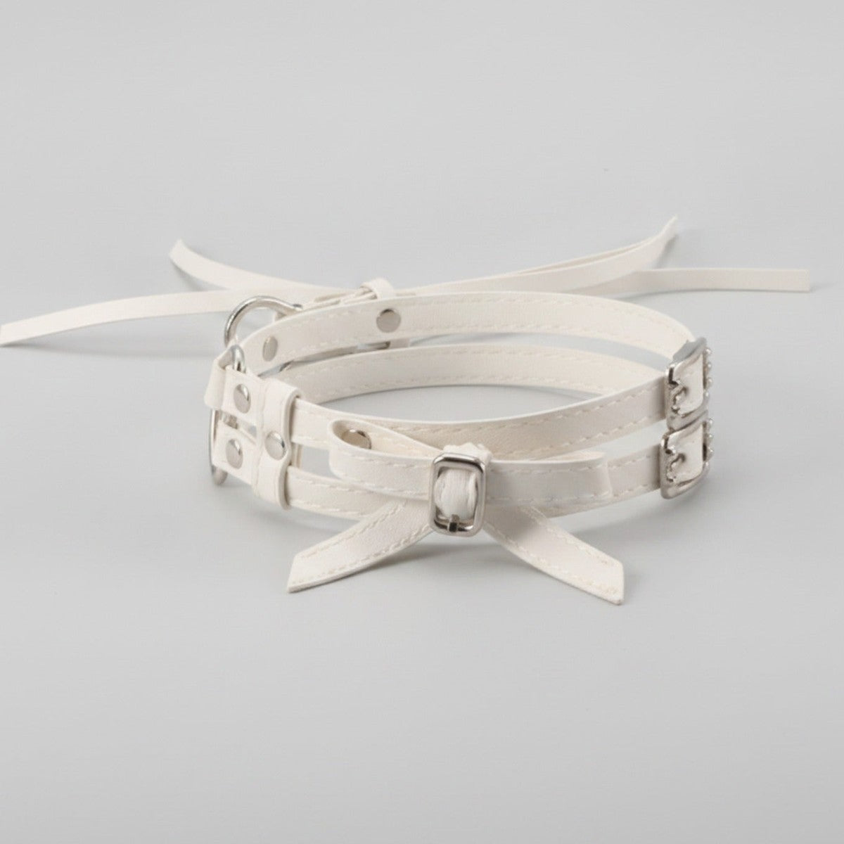 White Leather Choker Ring With Bow – jewelry (view 1)