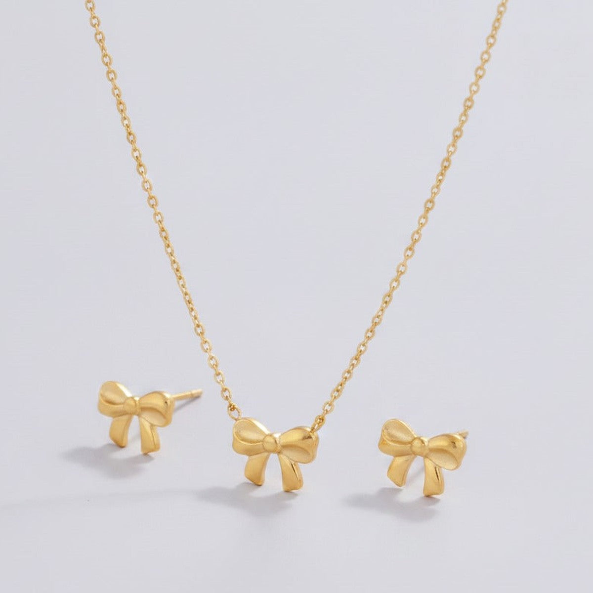 Delicate Bow Pendant Necklace - Gold
