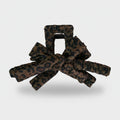 Leopard Print Textured Hair Claw Clip – hair accessories (view 1)