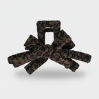 Leopard Print Textured Hair Claw Clip – hair accessories (view 1)
