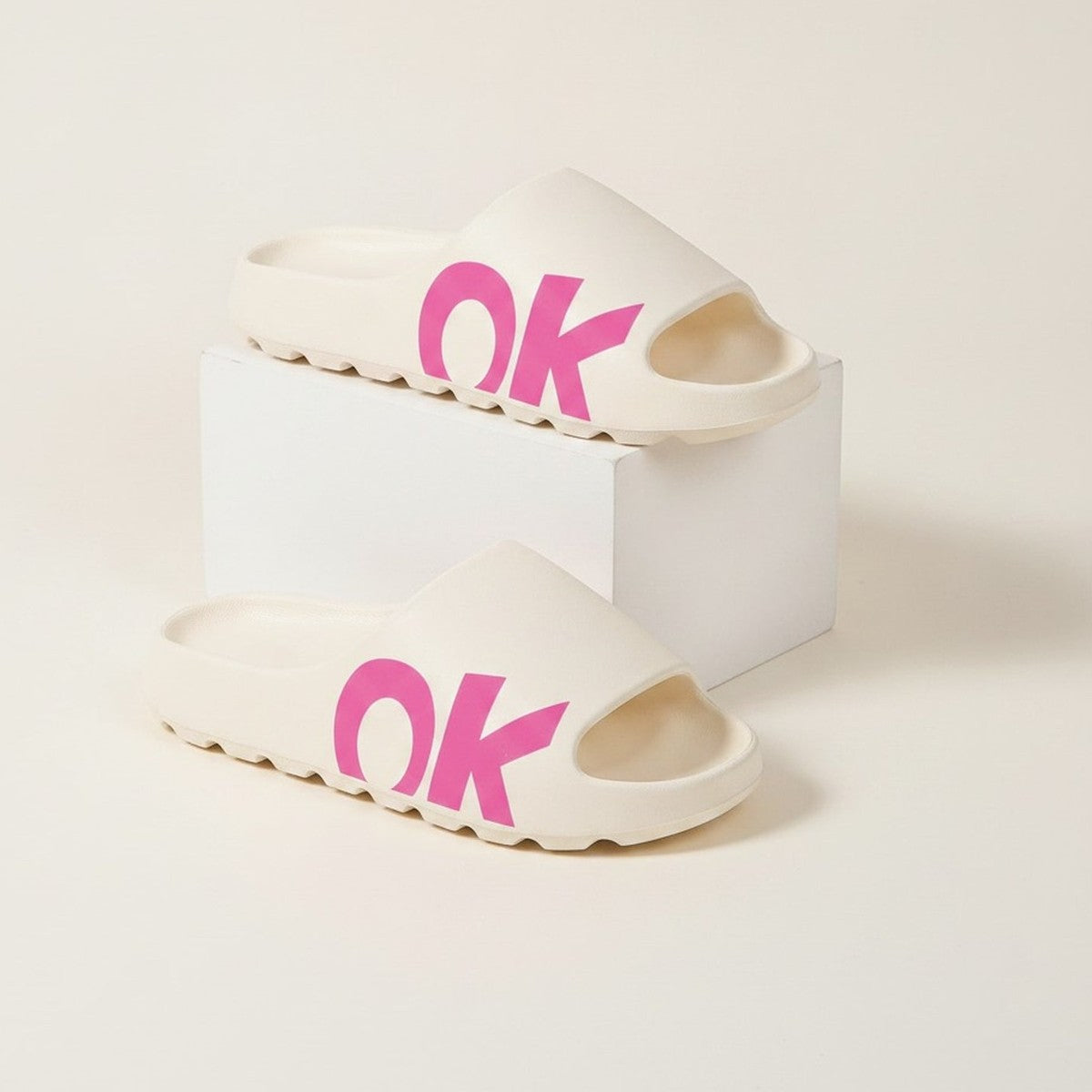White OK Letter Print Cushion Slide Slippers – apparel accessories (view 1)