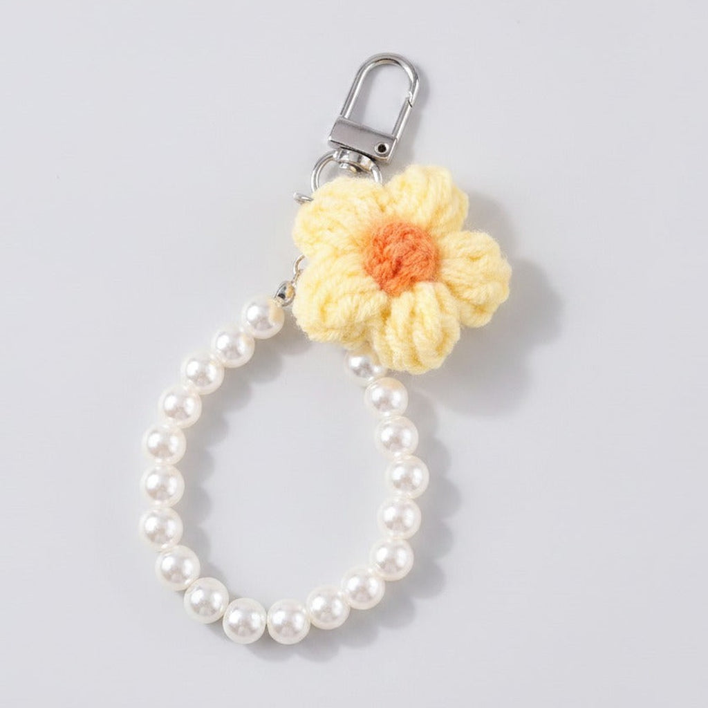 Daisy Pearl Beaded Keychain - Yellow