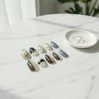 Luxe Geometric Press-On Nail Set - Cream & Grey