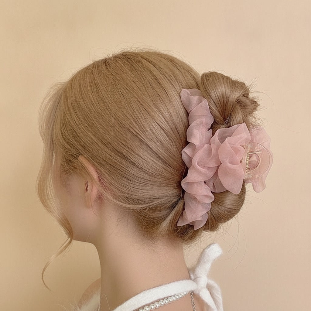 Sculptured Metal Hair Claw - Soft Pink