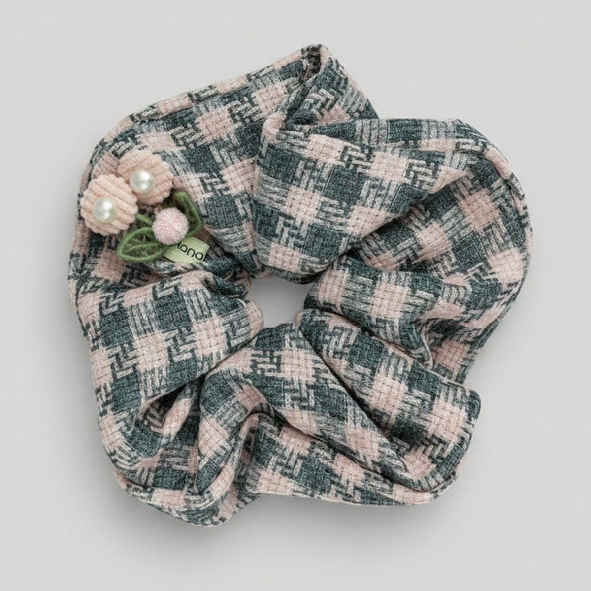 Checkered Scrunchie With Pearl Flower Charm – hair accessories