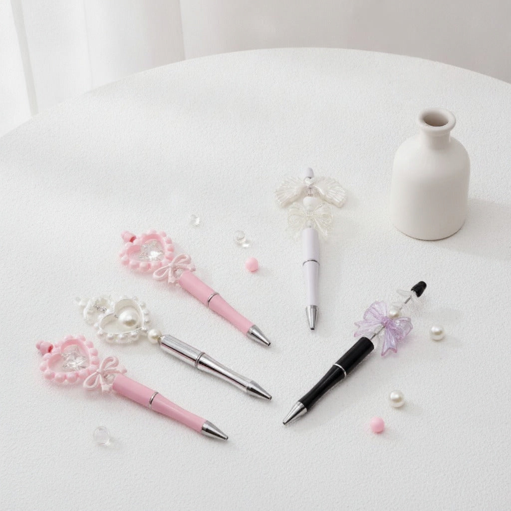 Charm Beaded Pen Set - Pearl Bow lifestyle