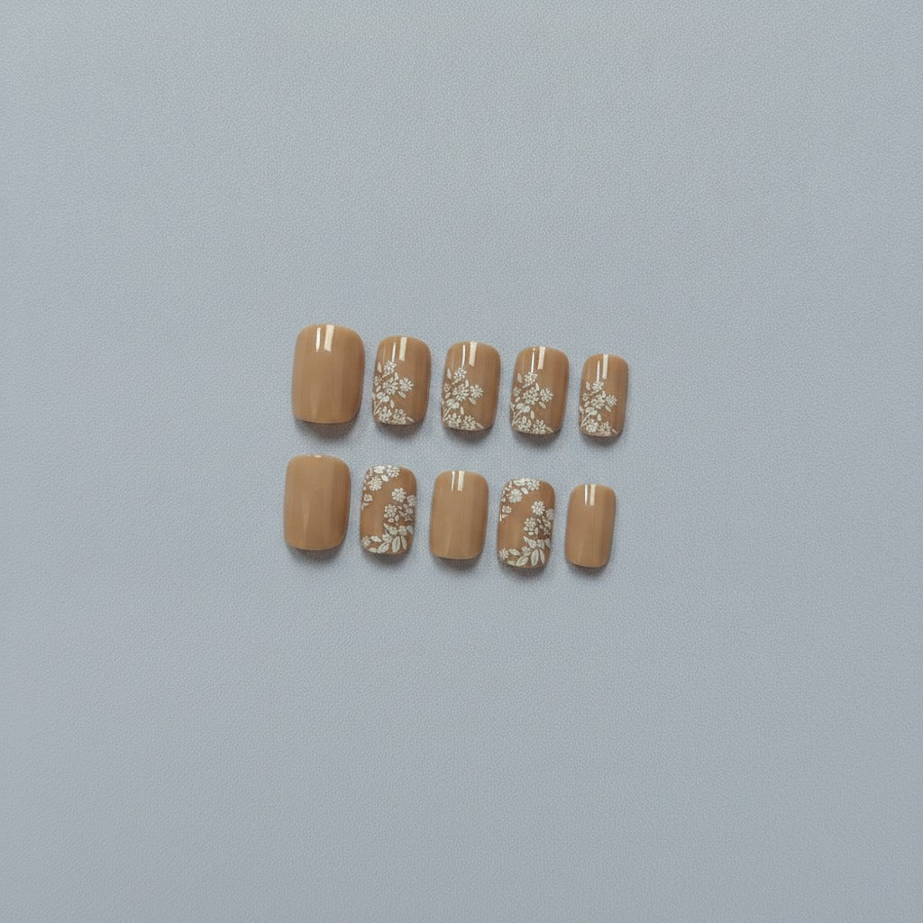 Delicate Floral Press-On Nail Set - Nude Floral