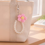 Daisy Pearl Beaded Keychain - Pink