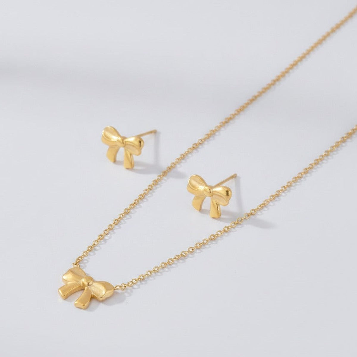 Delicate Bow Pendant Necklace - Gold