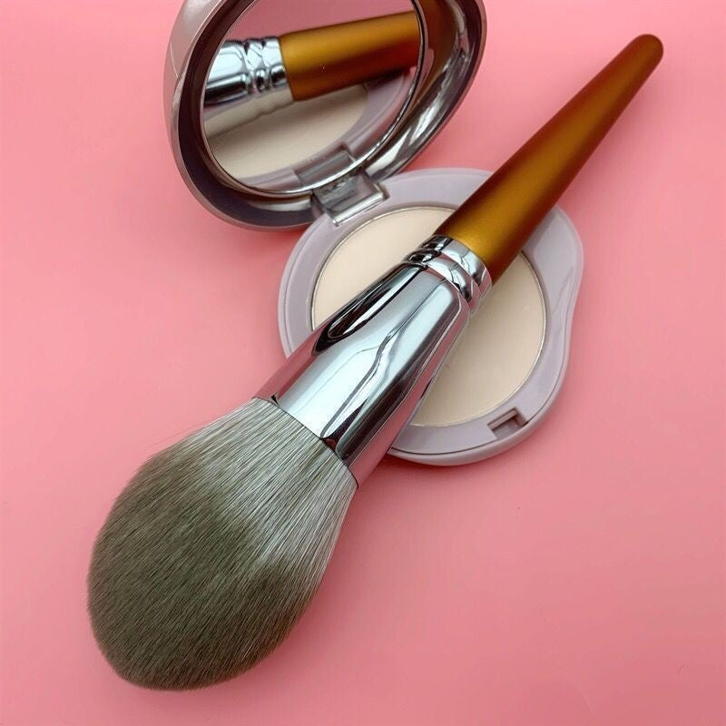 Large makeup brushes, plant-based, quick-drying - Brown
