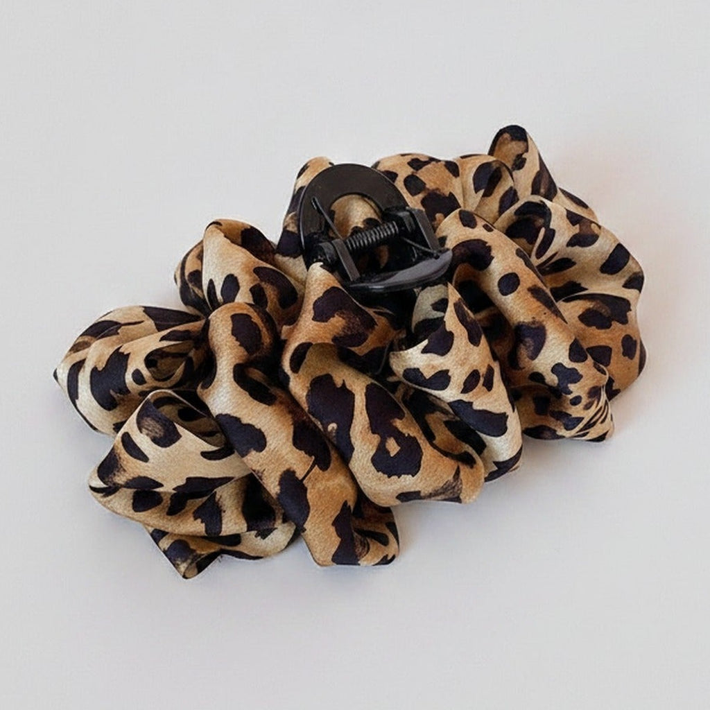 Leopard Print Hair Claw Clip With Charm – hair accessories (view 1)