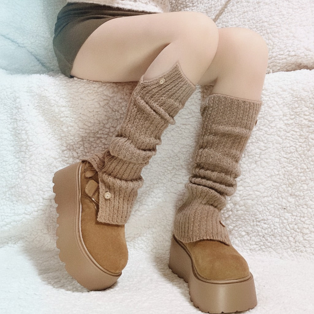 Slouchy Button Crew Socks - Khaki