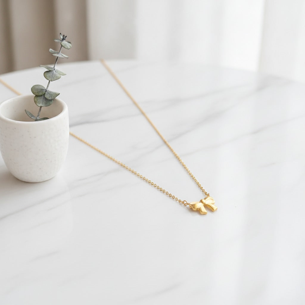 Delicate Bow Pendant Necklace - Gold