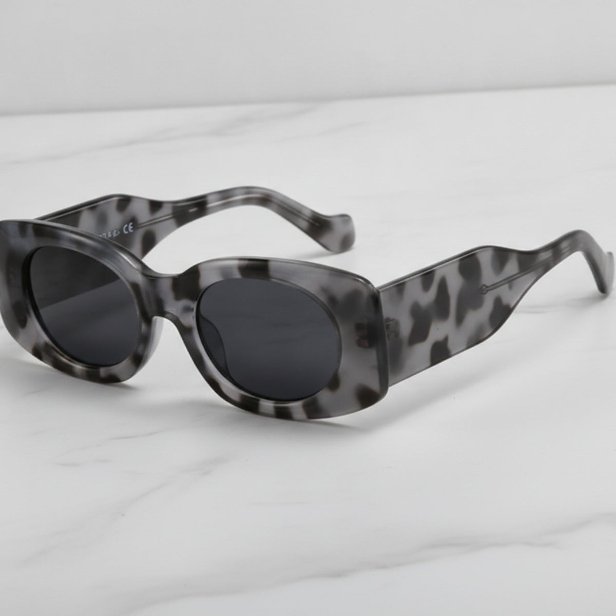 Oversized Oval Bug Eye Sunglasses - Tortoiseshell