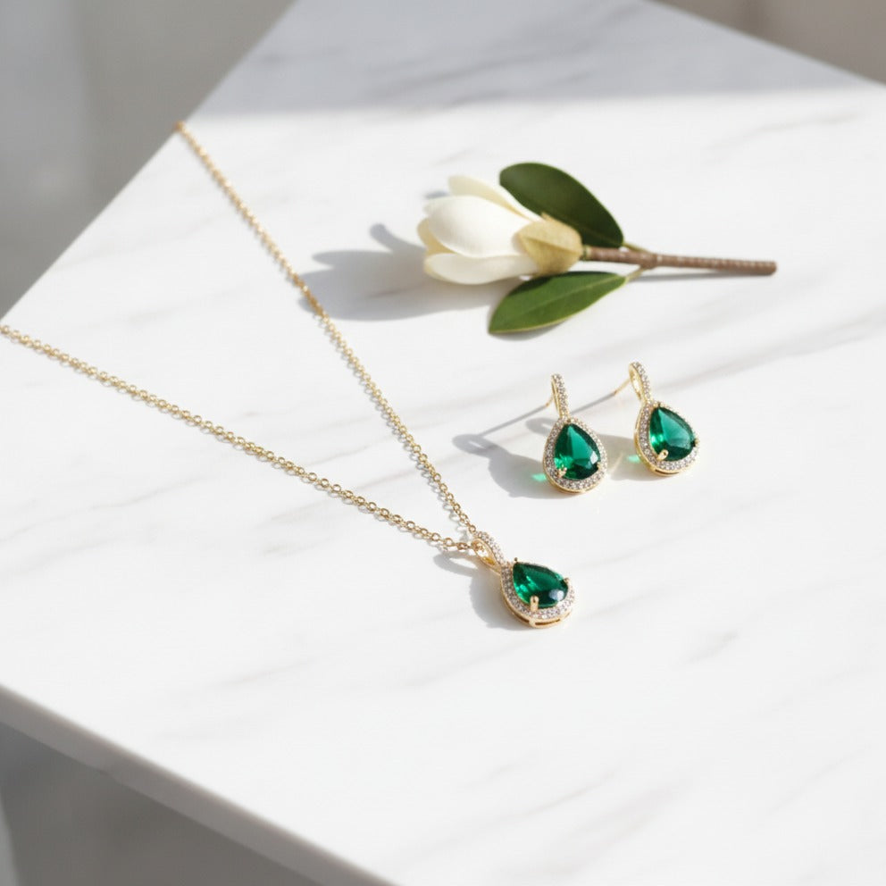 Emerald Teardrop Jewelry Set