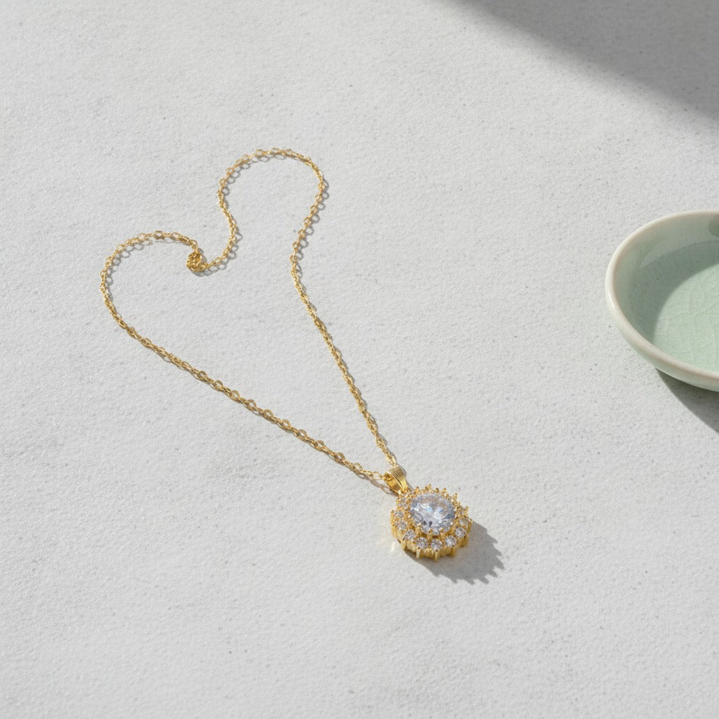 Oval Halo Crystal Pendant Necklace - Gold