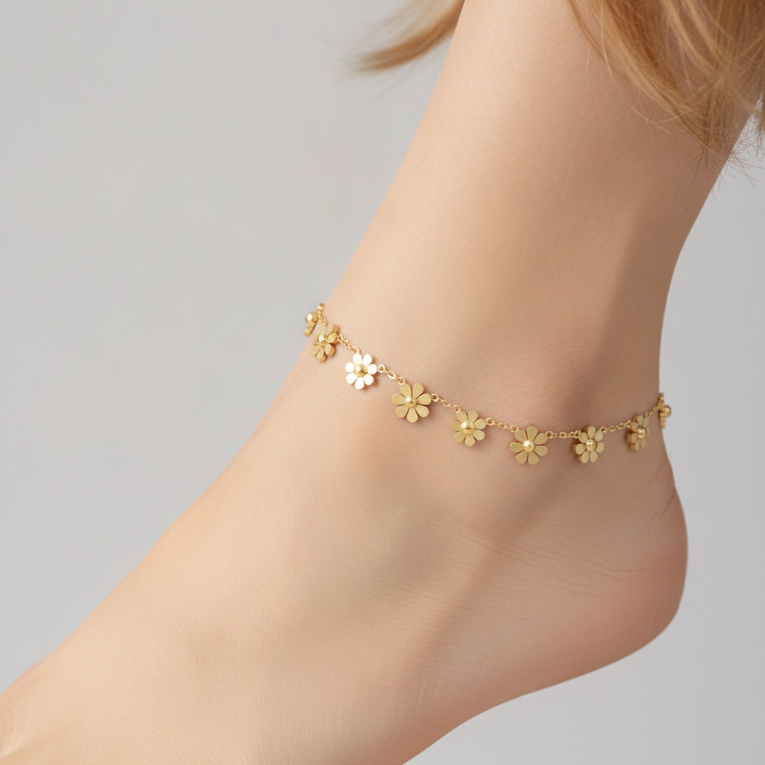 Gold Flower Charm Chain Bracelet