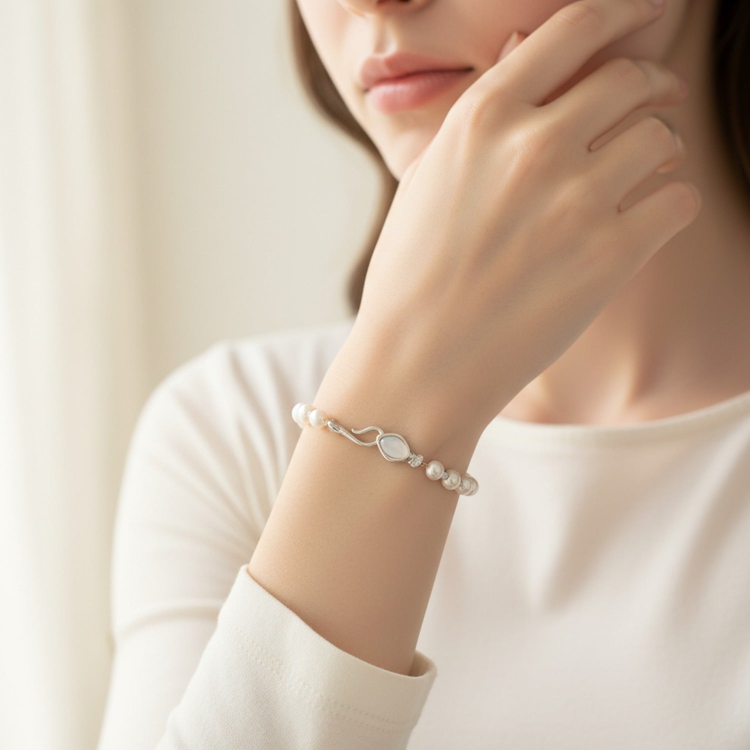 Pearl Beaded Bracelet With Silver Clasp