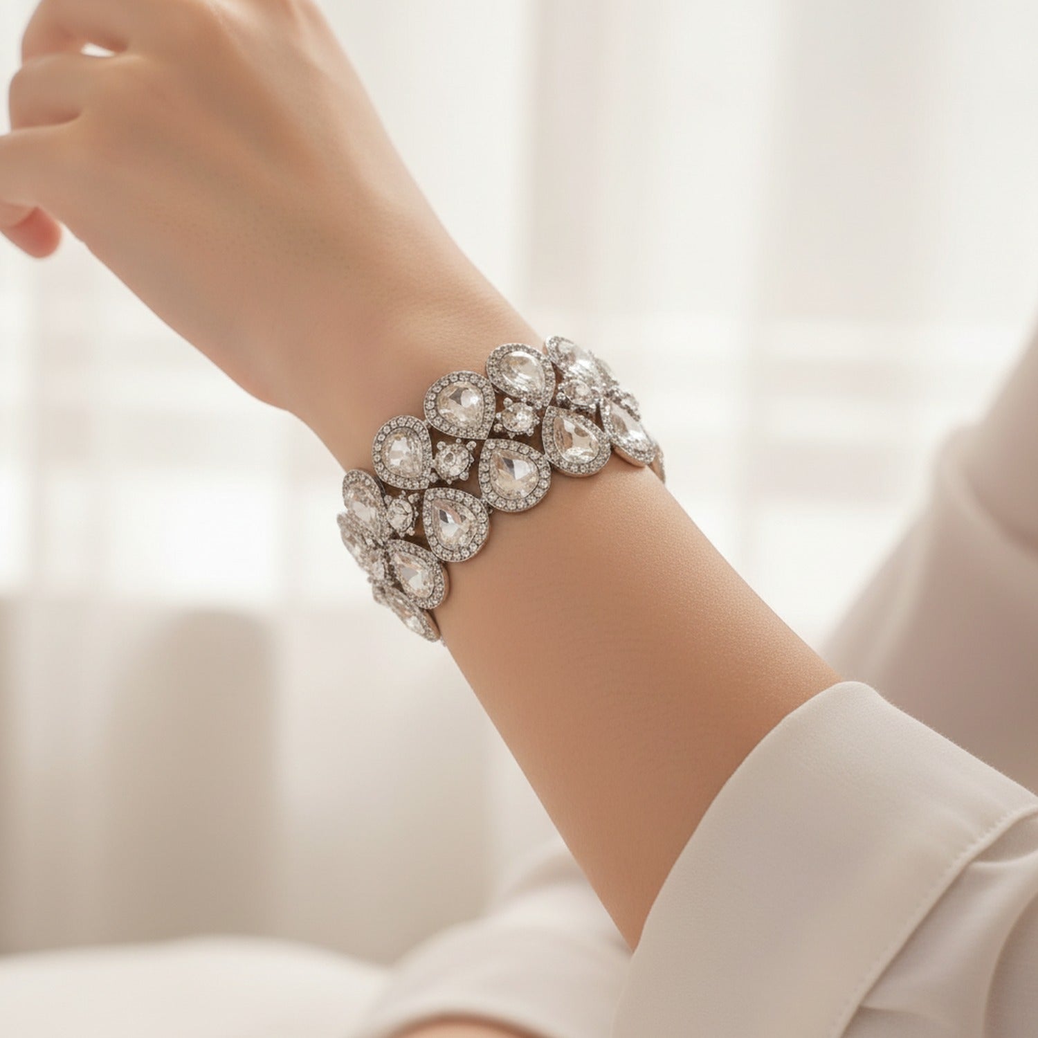 Rhinestone Teardrop Crystal Stretch Bracelet Silver