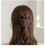 Heart Shaped Acrylic Hair Clips Set – hair accessories (view 2)