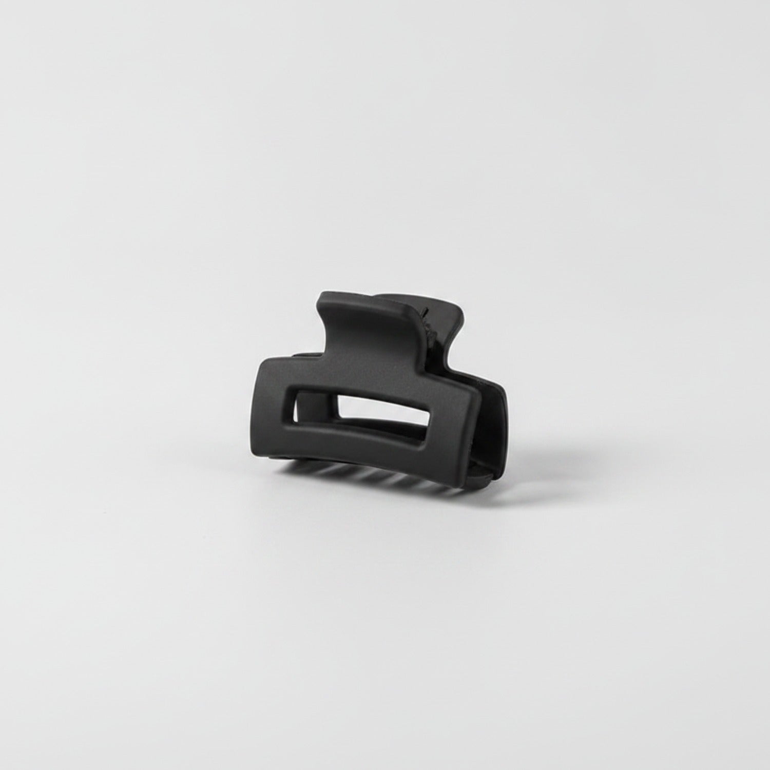 Black Claw Hair Clip Handmade Design