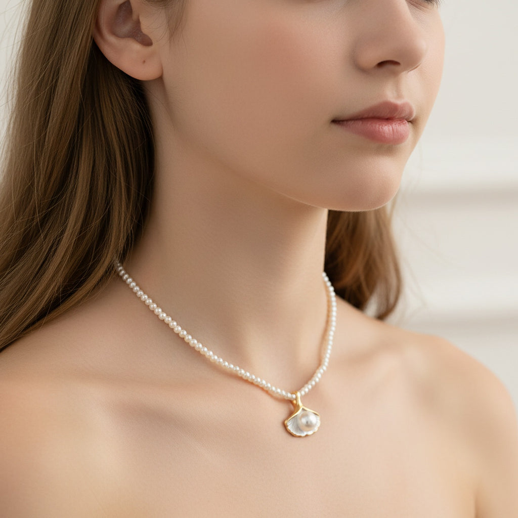 Pearl Shell Pendant Beaded Necklace Gold