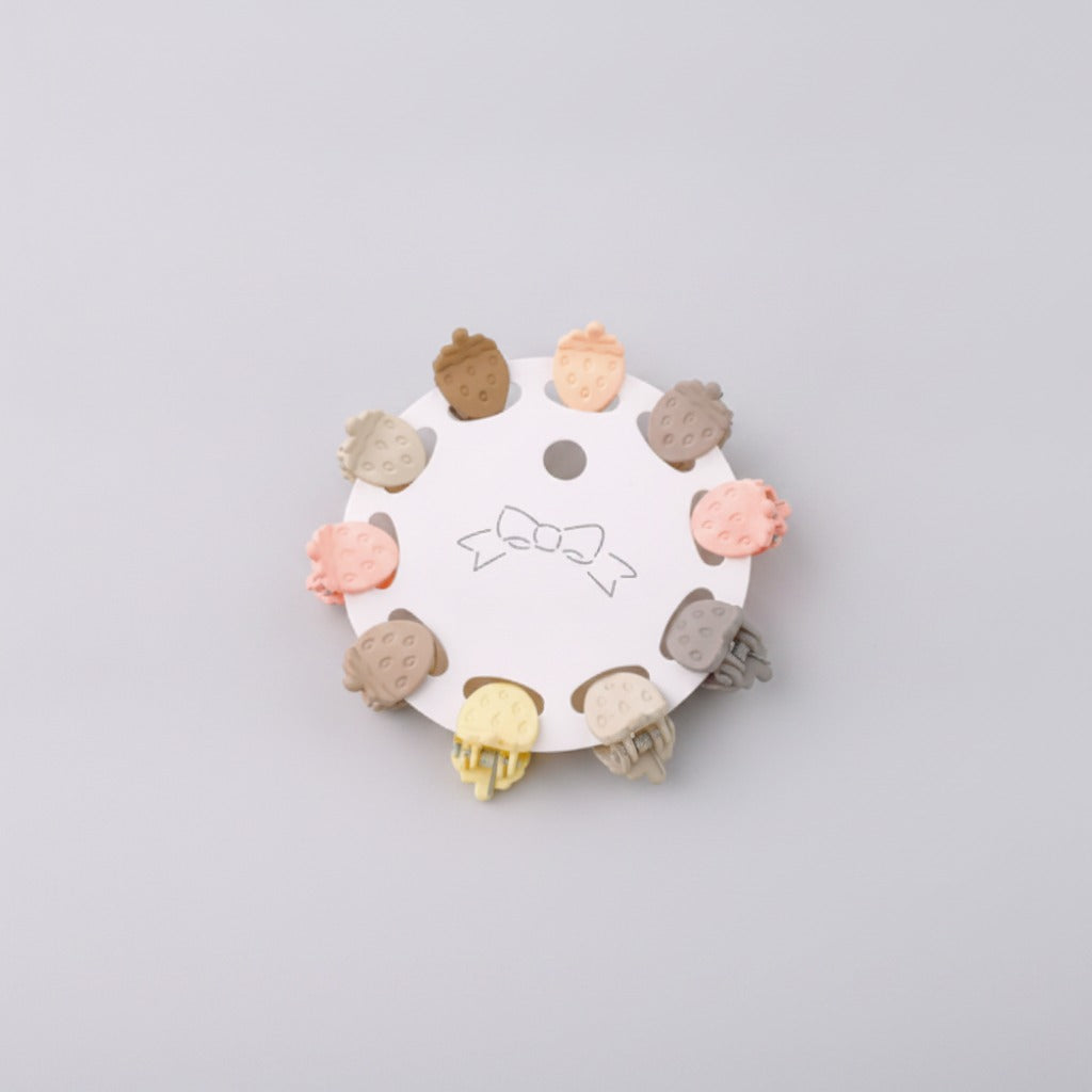 Flower Hair Clips Set - Tan Strawberry – hair accessories (view 1)