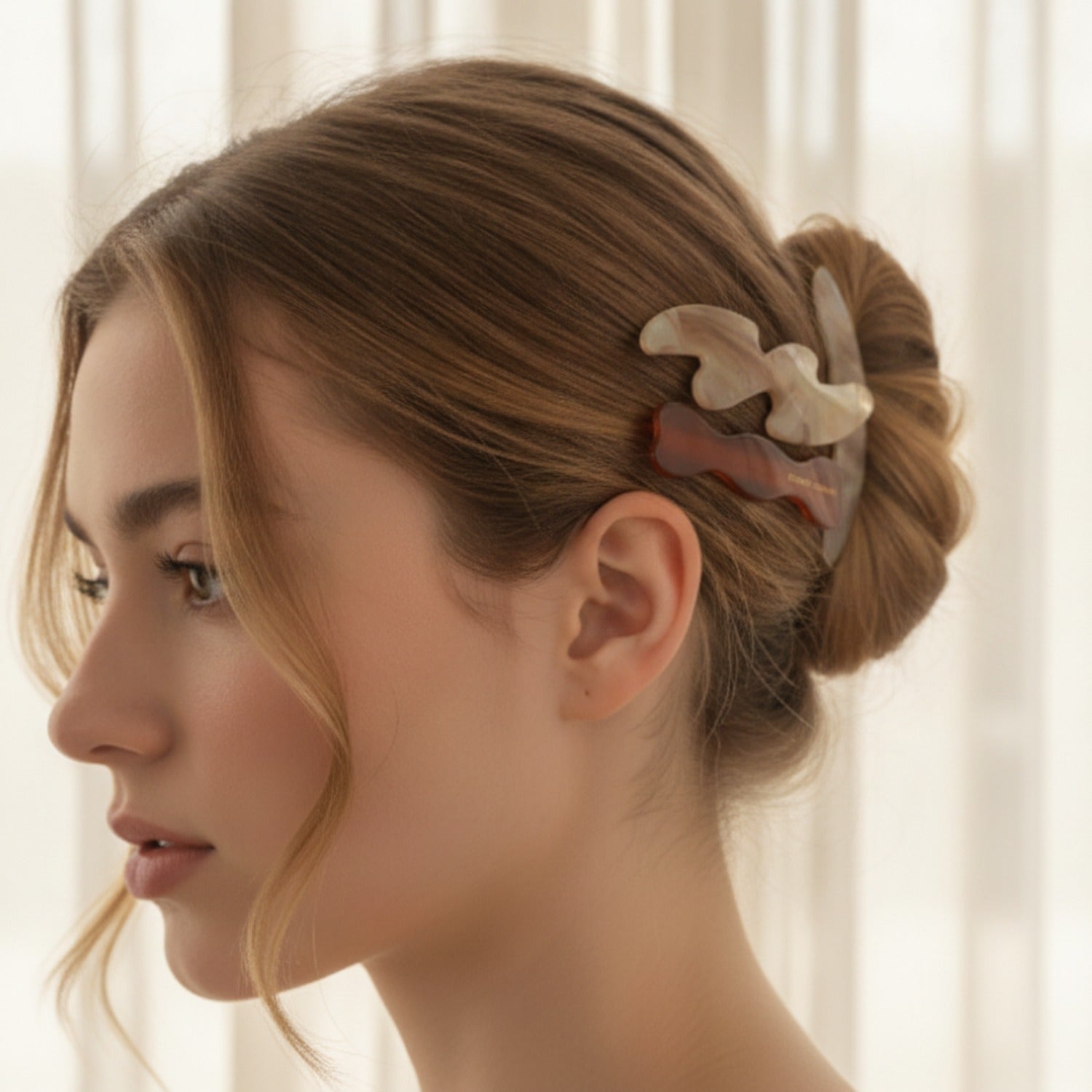 Wavy Tortoiseshell Hair Clip Set – hair accessories (view 3)