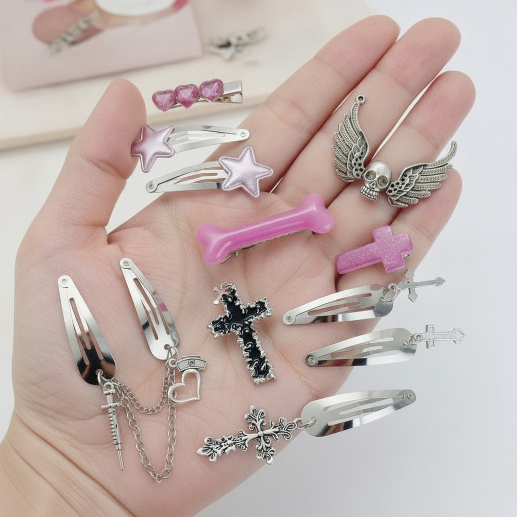 Kawaii Goth Hair Clip Set – hair accessories (view 3)